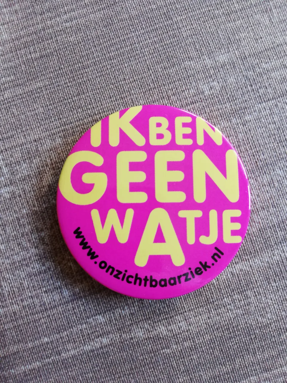 Button, Geen watje 56mm